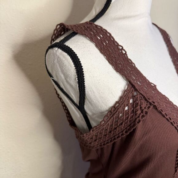 Gimmicks BKE Buckle Crochet Lace Up Tank Top NWT - Picture 6 of 8